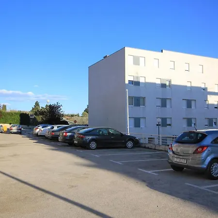 Apartman With A Parking Space - 8681