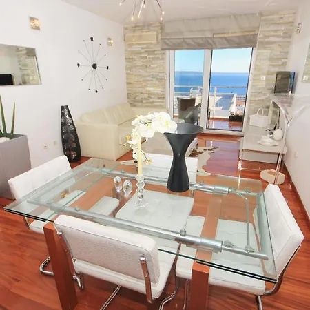 With A Parking Space - 8681 Split